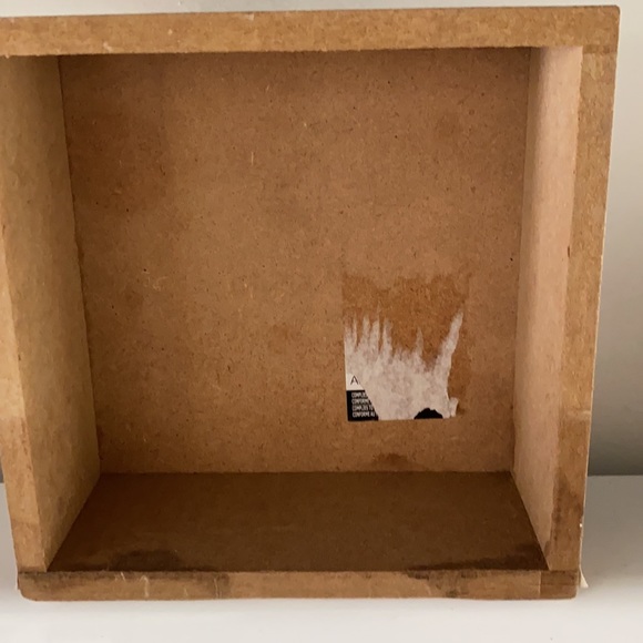 Home decor - Picture 2 of 2